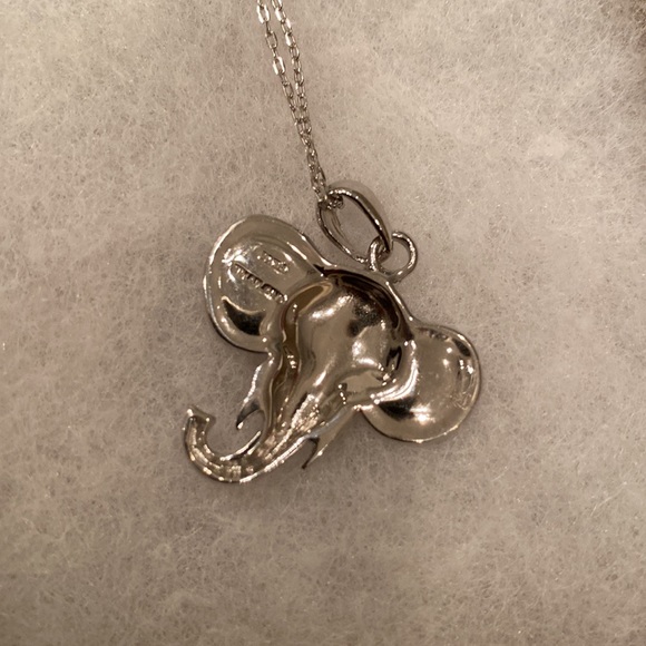 Sterling silver Elephant Necklace - Picture 5 of 5